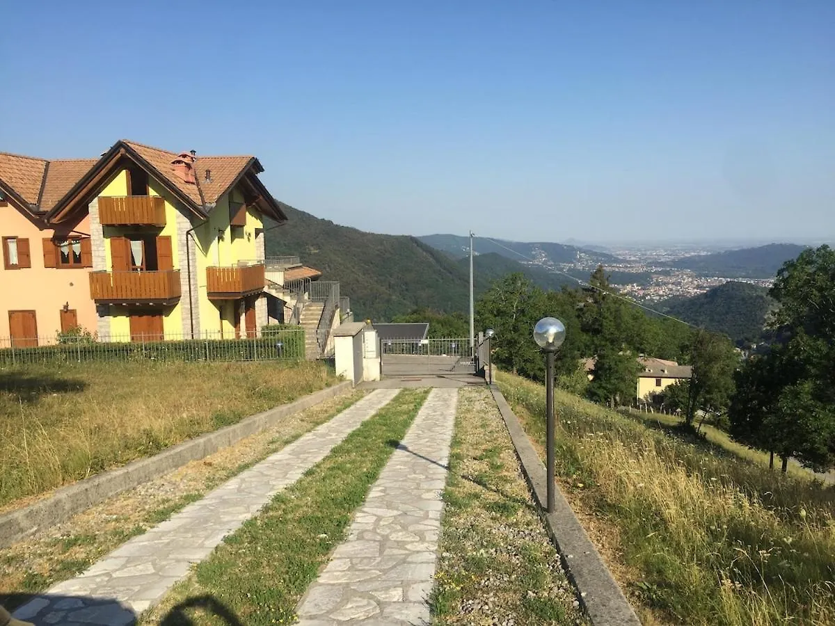 Piccolo Angolo Di Paradiso Roncola